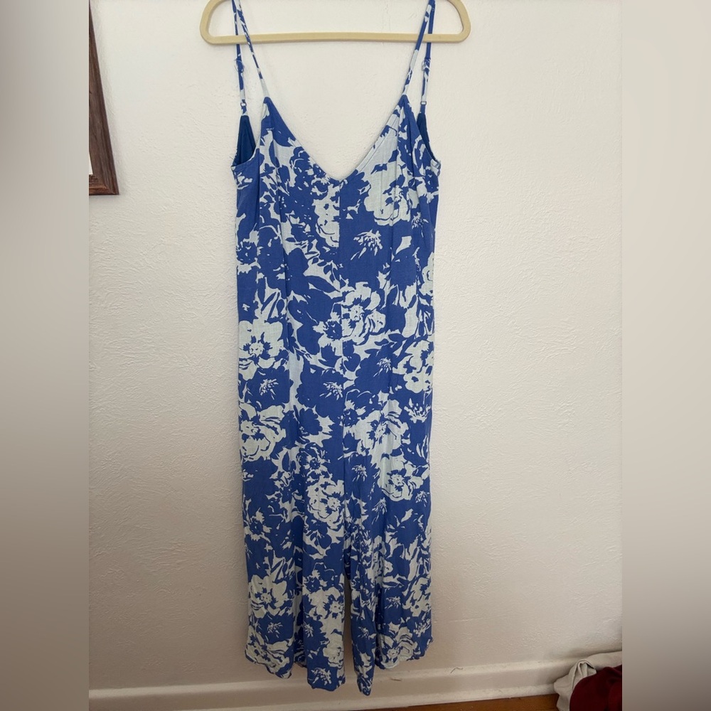 Flowy jumpsuit- blue and white